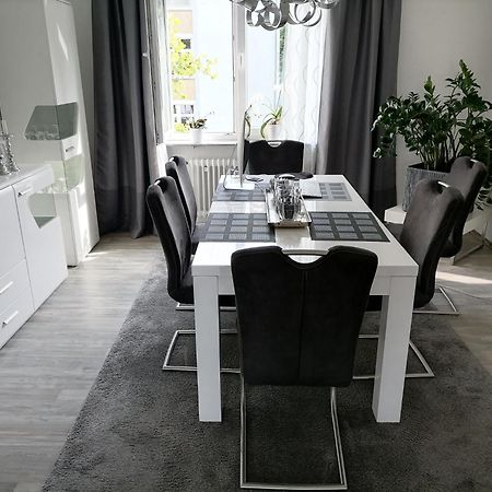 Premium Ferienwohnung "Christine ", Zentrale Ruhige Stadtlage 100 Qm Ebenerdige Dusche Terasse Kaminofen Zweibrücken Buitenkant foto