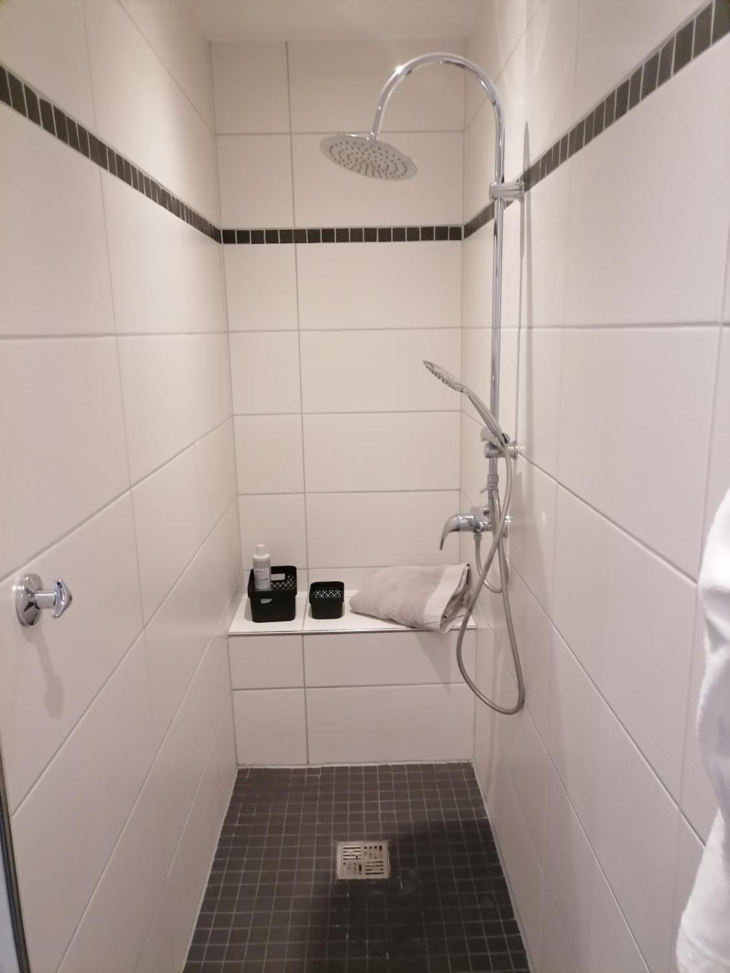 Premium Ferienwohnung "Christine ", Zentrale Ruhige Stadtlage 100 Qm Ebenerdige Dusche Terasse Kaminofen Zweibrücken Buitenkant foto